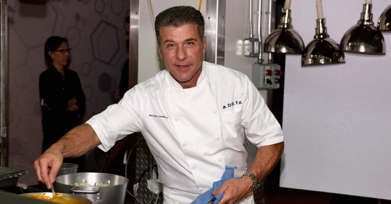 Michael Chiarello, chef et star de Food Network, décède à 61 ans