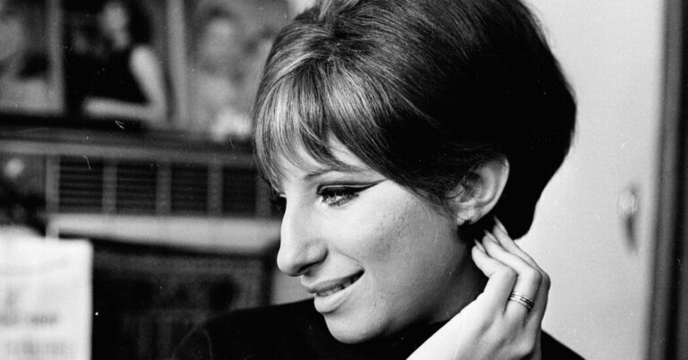 Barbra Streisand est prête à tout dire.  Prenez un siège.
