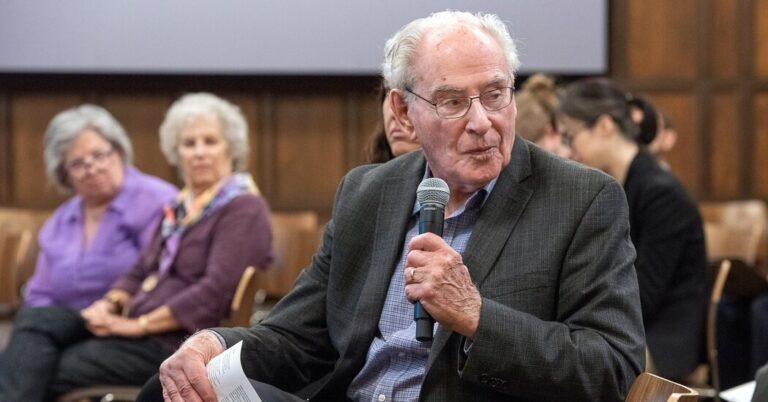 Lawrence Langer, spécialiste inébranlable de la littérature sur l’Holocauste, décède à 94 ans