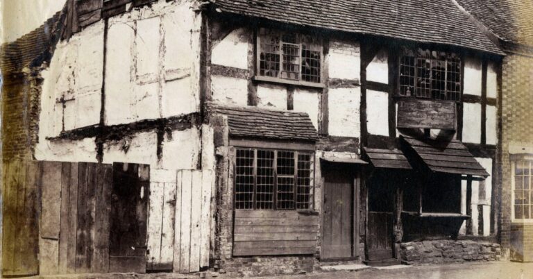 Shakespeare est-il vraiment né dans cette maison de Stratford-upon-Avon ?