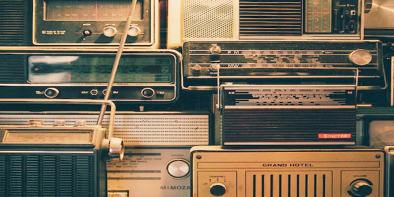 Cherchant désespérément les médias révolus