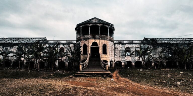 Comment la toute première plantation a failli sombrer dans une révolte à grande échelle
