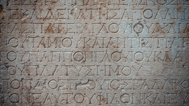 Le bonheur est à portée de main ! Et autres fragments de la sagesse grecque antique
