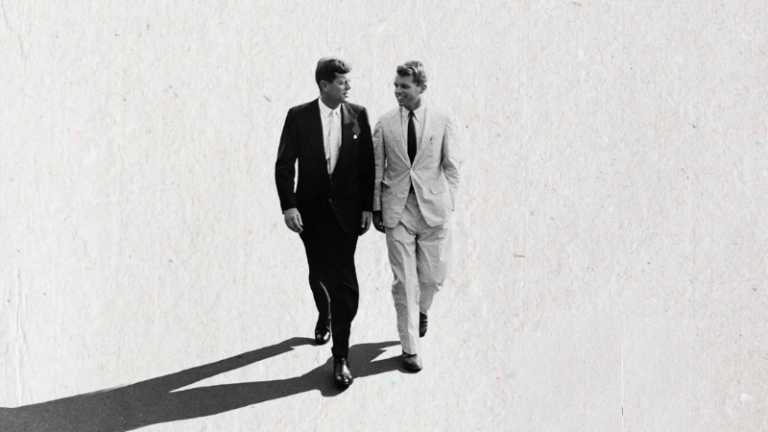 Ce que l'écriture sur Bobby Kennedy m'a appris sur le pouvoir masculin
