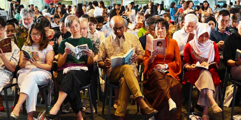 Singapour paie ses citoyens pour lire. (Mais est-ce que ça marchera ?)