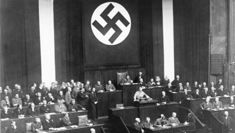 5 mars 1933 : les élections qui détruisent la démocratie allemande
