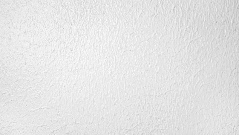 Que se cache-t-il derrière un mur blanc ? Sur la myriade de significations cachées de la peinture blanche