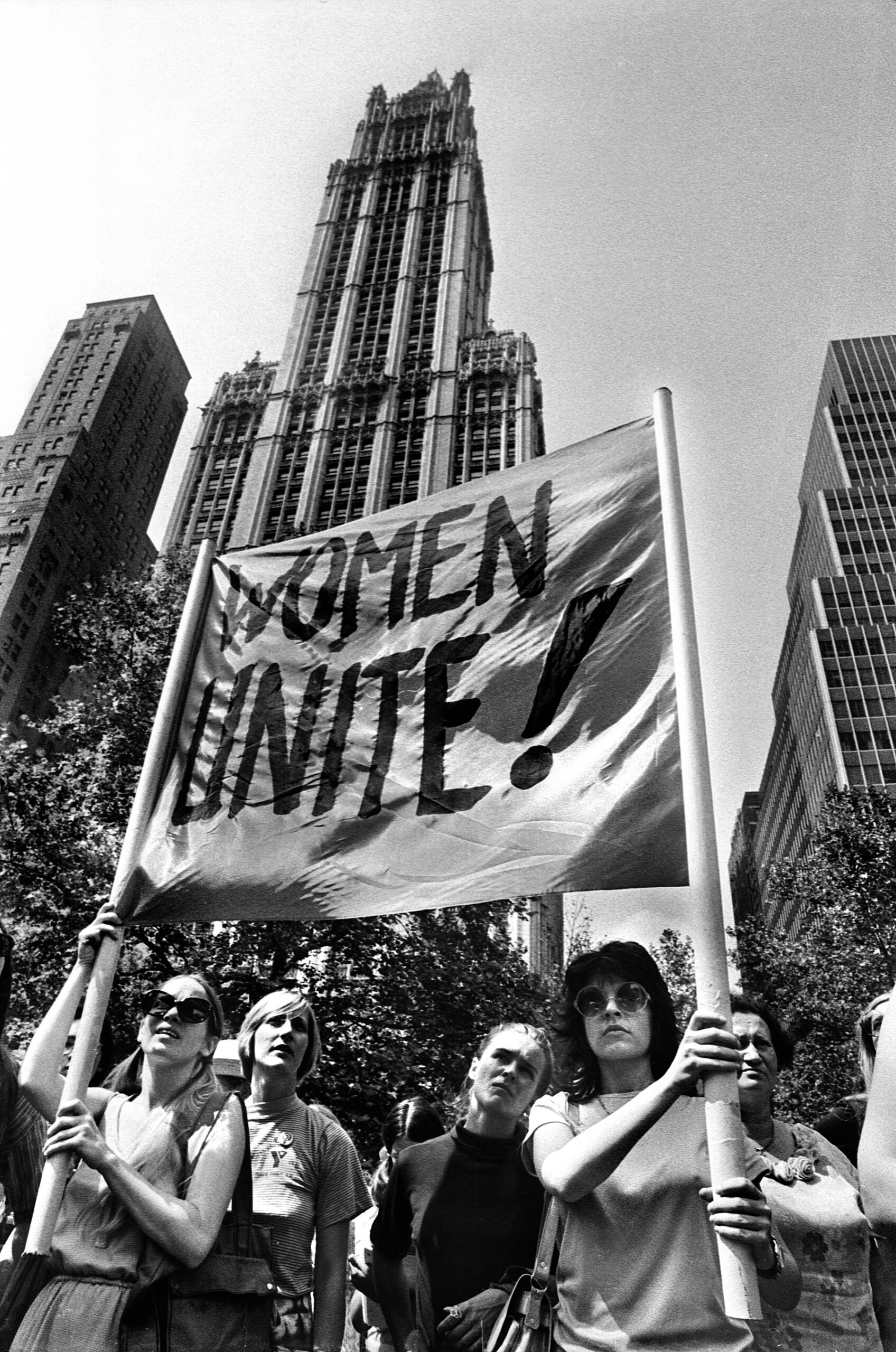 NYC : 1ÈRE MARCHE DES FEMMES JOURNÉE POUR L'ÉGALITÉ, LES FEMMES EN GRÈVE