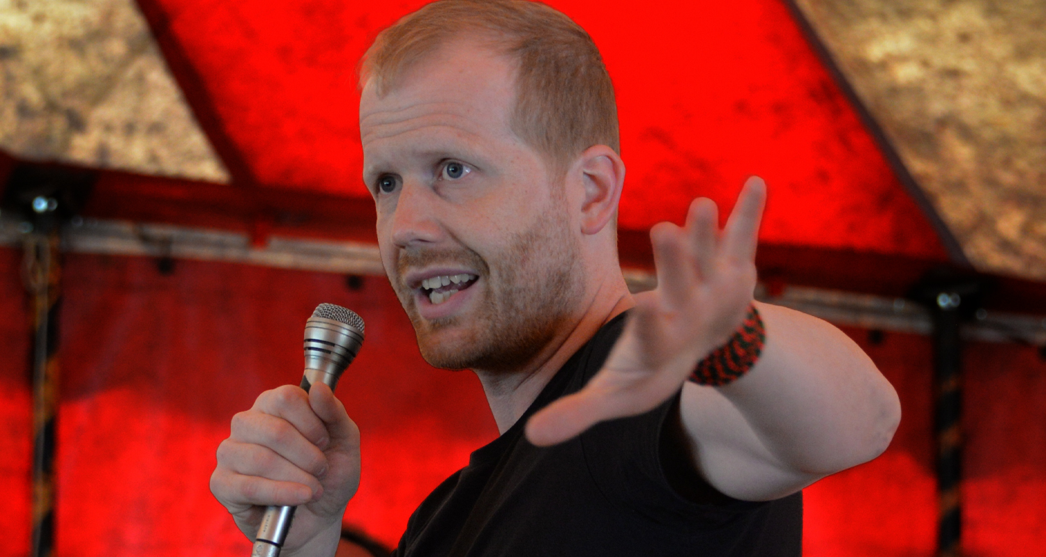 Andreas Malm s'est vu interdire l'entrée au Royaume-Uni en raison de sa solidarité avec la Palestine.